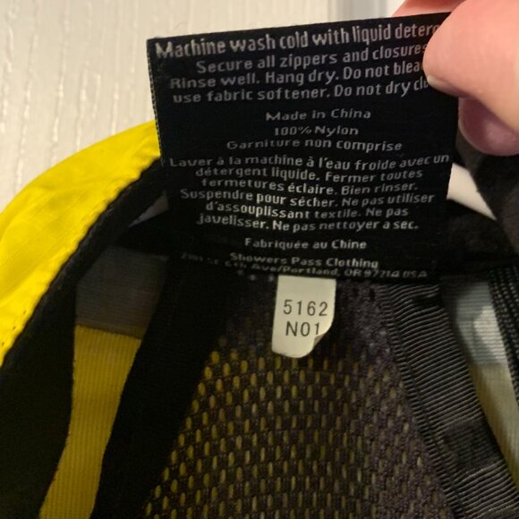 Showers Pass Women's Transit Cycling Jacket Size S Yellow Vented FLAWED Rainwear - Picture 9 of 10